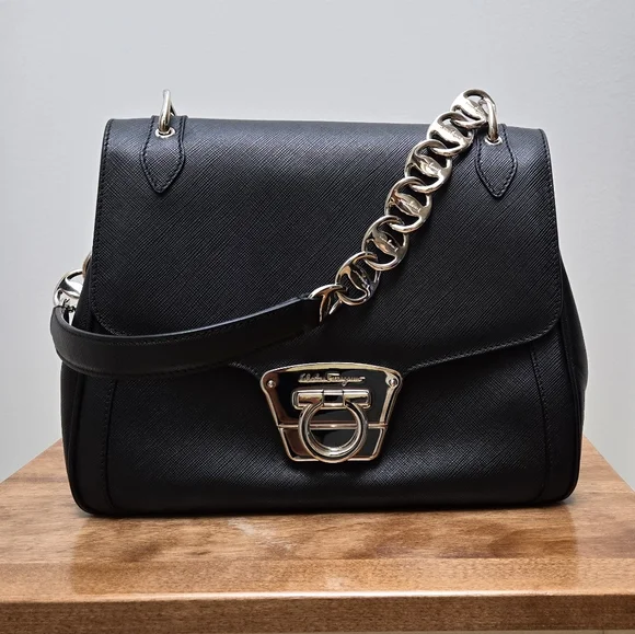 Ferragamo Handbag - Picture 3 of 17